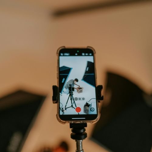 Growth Hacks for Indian Businesses – Smart Use of Short-Form Video